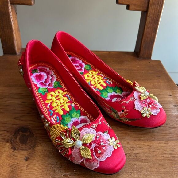 Chinese Wedding Red Floral Embroidered Wedding Shoes 39 - Picture 1 of 15